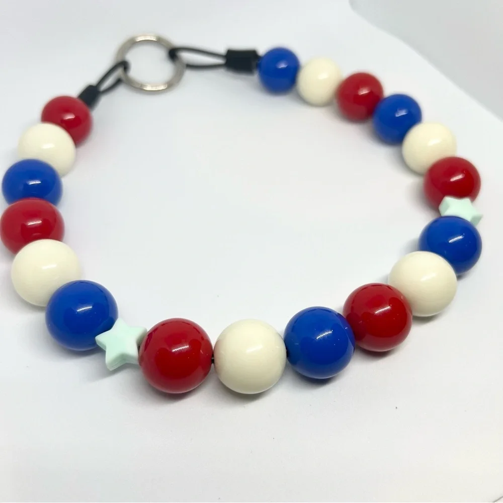4th of July Beaded Dog Collar Necklace Size Medium Patriotic Red, White, & Blue